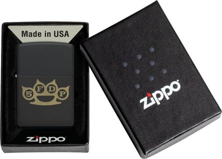 ZIPPO schwarz gelasert Five Finger Death Punch Logo 60007798